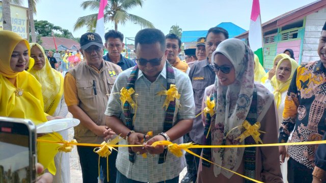 Anggota Komisi V DPR RI Muhammad Fauzi Resmikan TPS3R di Desa Pince Pute Luwu Utara
