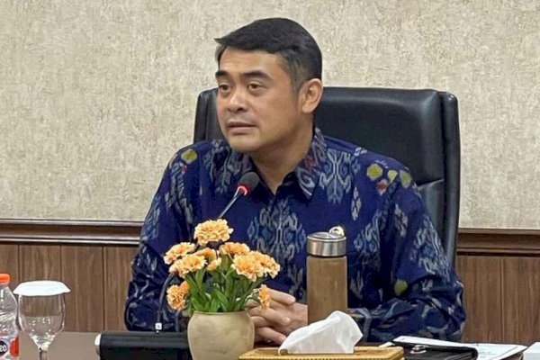 Diduga Rasis ke Muslimah, Senator Bali Arya Wedakarna Dilaporkan ke Polisi