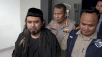 Gus Samsudin Dijemput Paksa Polisi Terkait Video Viral Tukar Pasangan: Dikhawatirkan Melarikan Diri