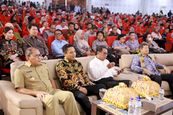 Danny Pomanto Dampingi Adik Prabowo Subianto dan Mentan Amran di Unhas