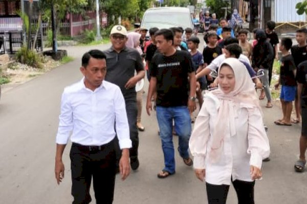 Sambut Kemenangan, Syaharuddin Alrif Bareng Istri Kompak Nyoblos di TPS Kota Pangkajene Sidrap