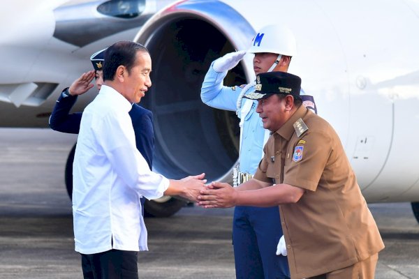 Pj Gubernur Bahtiar Baharuddin Dampingi Presiden Jokowi Selama Kunker di Sulsel