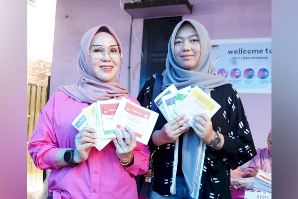 Ketua DPRD Sulsel Bareng Keluarga Kompak Mencoblos di TPS 11 Kelurahan Balla Parang