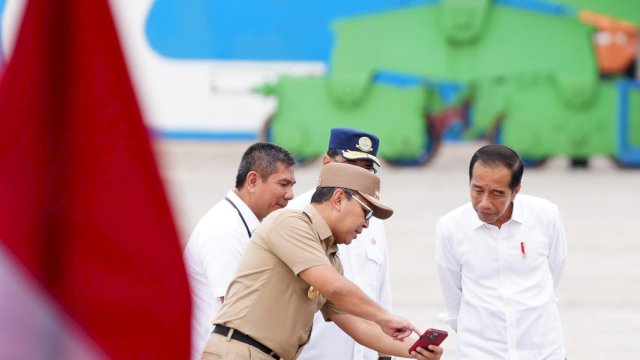 Jokowi Usul Pelabuhan Lama Jadi City Center Makassa.(F-Humas)