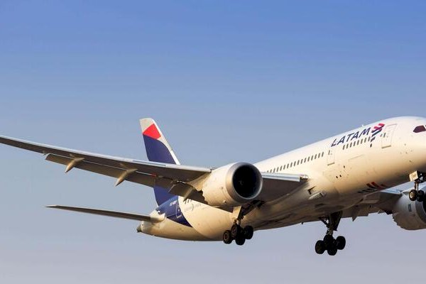 Ngeri! Pesawat LATAM Terjun Bebas di Selandia Baru, Penumpang Beterbangan, 50 Cedera