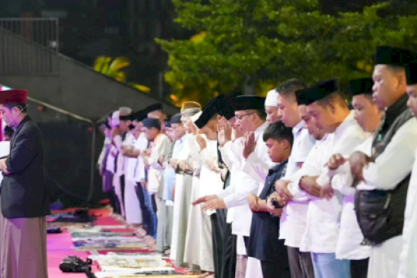 Bapenda Makassar Kembali Hadiri Salat Subuh Berjamaah di Anjungan City of Makassar