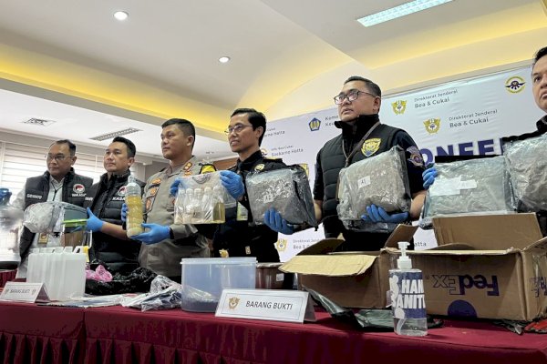 Selundupkan Kokain Modus Pengiriman Patung Ikan Arwana, Bea Cukai Soetta Tangkap 3 WN Malaysia