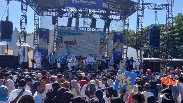 Refleksi Tiga Tahun Kepemimpinan Bupati Chaidir Syam- Wabup Suhartina di Maros, Masyarakat Tumpah Ruah di Lapangan Pallantikang