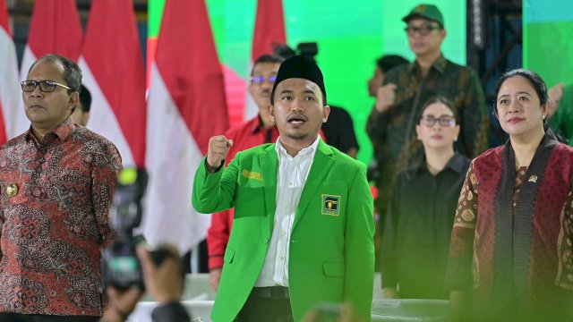 Ketua DPW PPP Sulsel, Imam Fauzan AU (tengah).