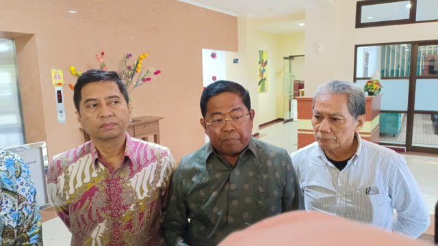 Rektor UIN Aluddin Makassar Prof Hamdan, Bersama Ketum BPP IKA UIN Alauddin Idrus Marham.