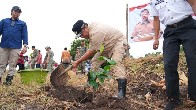 Penjabat Gubernur Sulsel, Bahtiar Baharuddin.