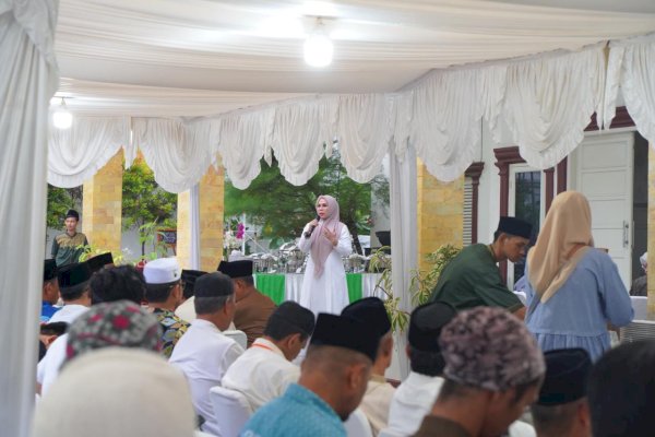 Ketua DPRD Sulsel Andi Ina Bukber Bareng Kerukunan Keluarga Daerah Barru