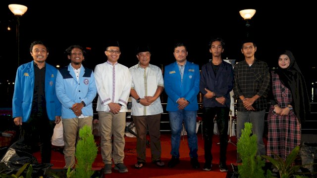 Pj Gubernur Bahtiar Bersama Pimpinan PT, Ketua BEM dan IKAPTK se Sulsel. (Foto: Humas Pemprov Sulsel)