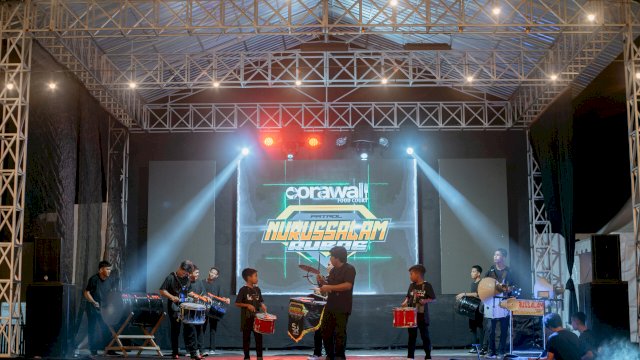 Penampilan Musik Patrol di Carawali Food Curt Pinrang. 