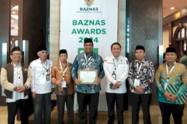 Bupati Chaidir Syam Terima Penghargaan Sebagai Kepala Daerah Pendukung Pengelola Zakat Terbaik