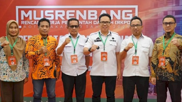 Camat Rappocini, M. Aminuddin Bersama Jajatan Pemerintah Kecamatan Rappocini