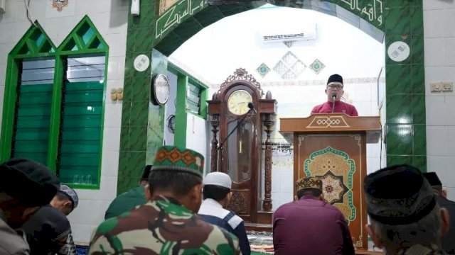 Camat Rappocini, M Aminuddin Saat Memberi Sambutan di Masjid At-Taubah