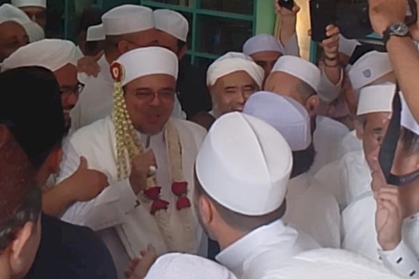 Habib Rizieq Shihab Menikah Lagi atas Desakan Ketujuh Anaknya
