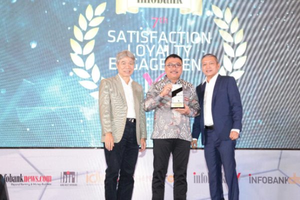 Kedepankan Layanan Digital, Bank Sulselbar Didapuk Jadi BPD Terbaik di SLE Awards 2024