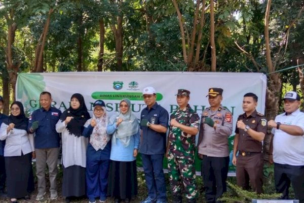 Go Green Peringatan Gerakan Sejuta Pohon Internasional 2024 di Pangkep