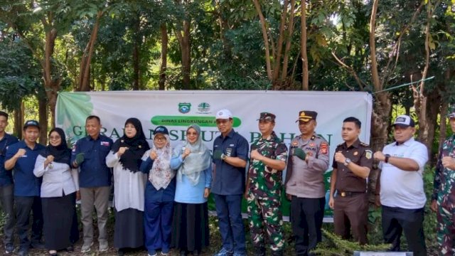 Go Green Peringatan Gerakan Sejuta Pohon Internasional 2024 di Pangkep