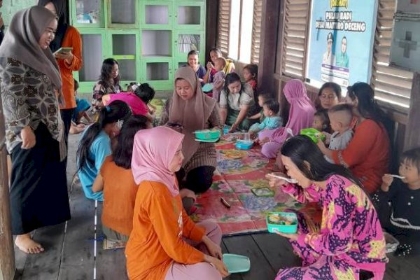 Pemerintah Desa Pangkep Beri Makanan Tambahan untuk Balita dan Bumil