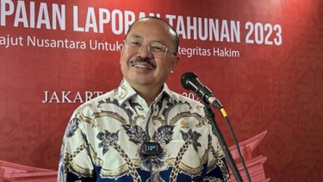 Amzulian Rifai.(F-INT)