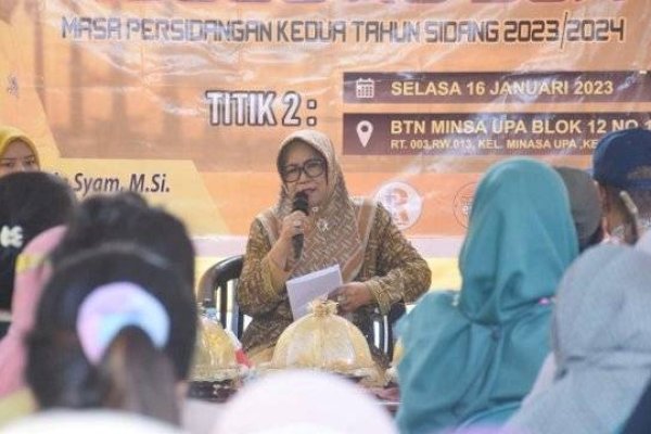 Apiaty Amin Syam Menerima Aspirasi Warga Minasa Upa dalam Reses Pertamanya