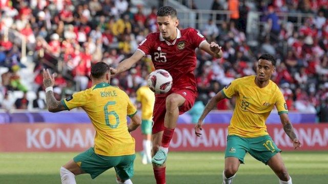 Justin Hubner.(F-INT)