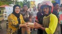 Ramadhan Berkah, Bank Sulselbar Cabang Soppeng Berbagi Takjil