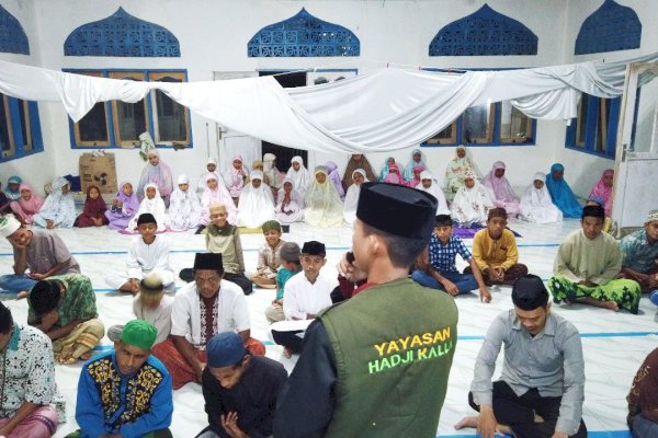 LAZ Hadji Kalla Penuhi Kebutuhan Dai&#8217; di Desa Binaan