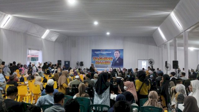 Wakil Ketua DPRD Parepare, Tasming Hamid Gelar Buka Puasa Bersama Masyarakat di Posko Pemenangan.