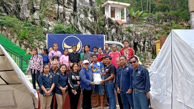 DPD NasDem Tana Toraja Salurkan Bantuan untuk Korban Tanah Longsor