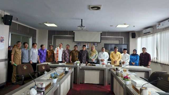 Rapat Perdana Pansus Ranperdan Tentang Ahlak Mulia