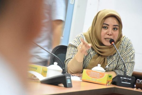 Nunung Dasniar Tindaklanjuti Pembenahan Jalan Hingga Ketersediaan Air Bersih untuk Warga Katimbang