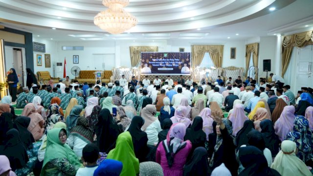 Bupati dan Forkopimda Pangkep Buka Puasa Bersama Masyarakat.