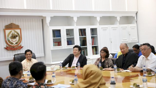 Pj Sekda Firman Pagarra Terima Kunjungan Kota Maniwa Jepang.