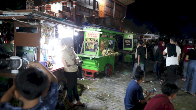 100 Gerobak Kuliner Gratis Ikut Ramaikan Nobar di Tugu MNEK,