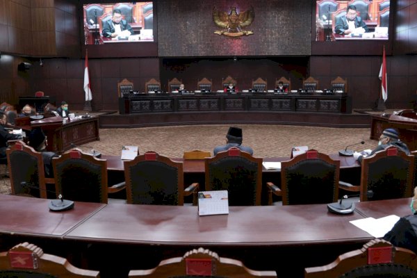 Sidang Pileg di MK Diwarnai Keributan