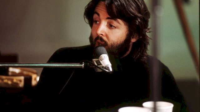 Paul McCartney.(F-INT)