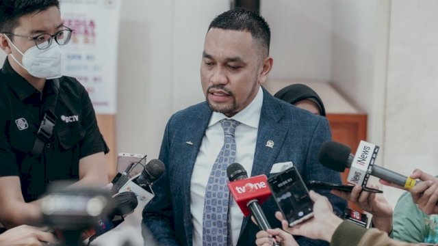 Sahroni Desak Polri dan Semua Pihak Berwenang Berantas Judi Online.(F-INT)