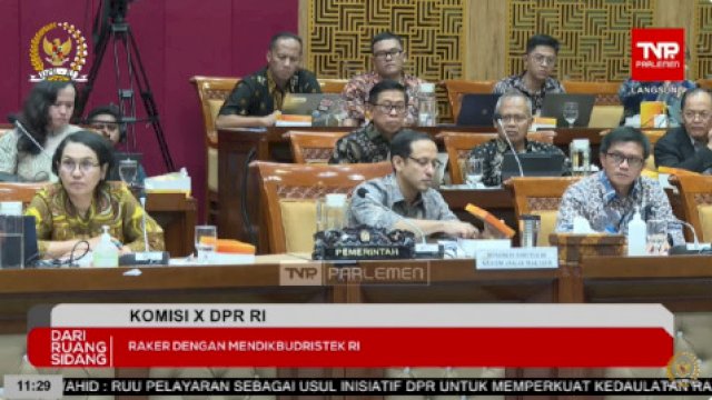 Nadiem Makarim rapat dengan DPR.(F-INT)