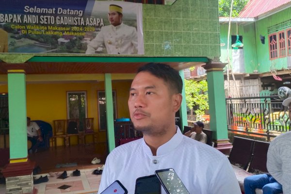 Andi Seto Gadhista Silaturahmi-Serap Aspirasi Masyarakat Pulau Lakkang