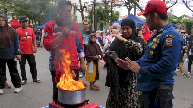 Damkar Kota Makassar lakukan sosialisasi dan edukasi ke masyarakat.