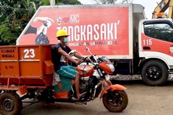 UPT Perbengkelan Dinas PU Makassar Lakukan Pemeliharaan Ban Mobil Sampah Tiap Kecamatan