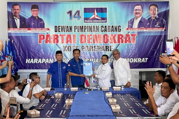 Kembalikan Formulir, Tasming Hamid Optimis Didukung: Saya Lahir dari Rahim Demokrat