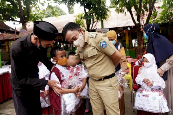 Tokoh Pendidikan Bantaeng Sebut Ilham Azikin Kepala Daerah Visioner, ini Buktinya!