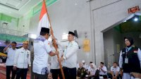 Bupati Pangkep Yusran Lepas Keberangkatan CJH