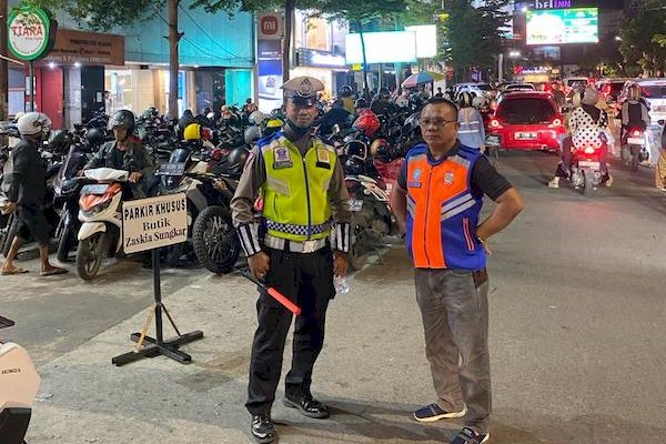 PD Parkir Makassar Pantau dan Beri Edukasi Jukir Boulevard untuk Taat Aturan: Jangan Lewati Marka Jalan