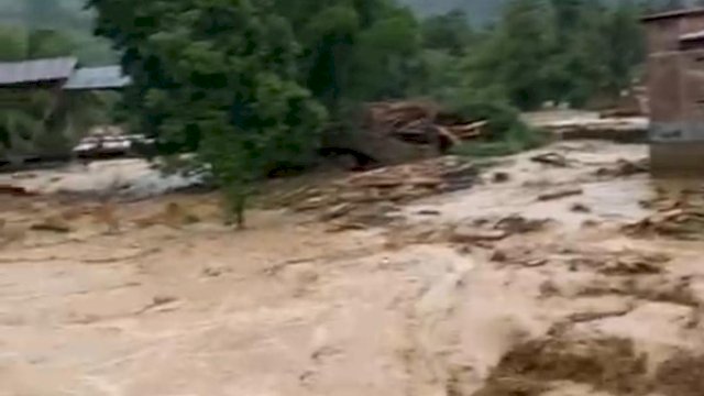 Banjir Bandang di Luwu Sulsel.(F-INT)